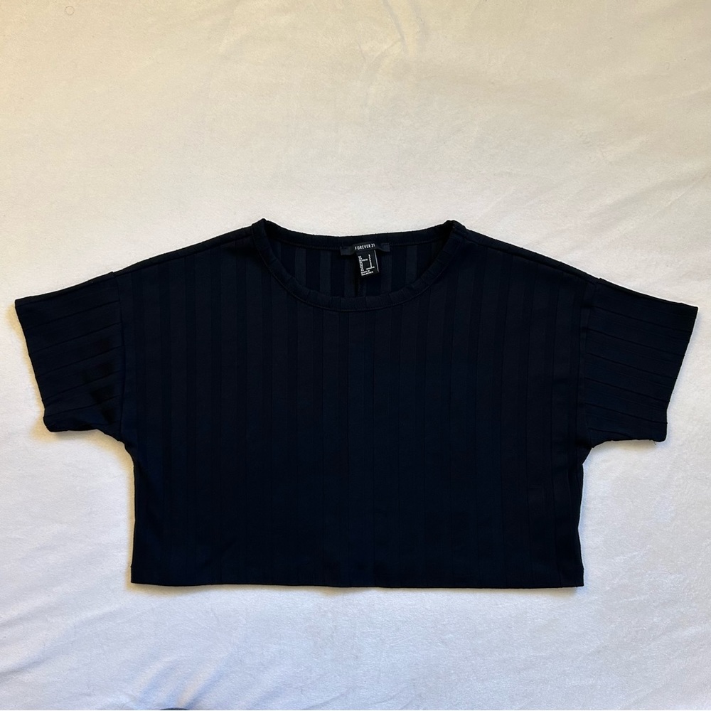 Forever 21 Black Short-Sleeve Striped Crop Top